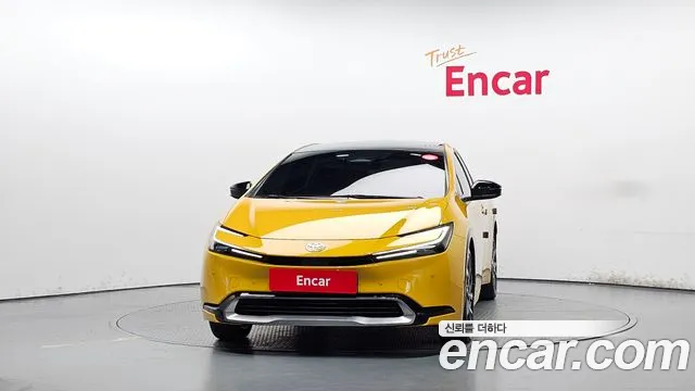 Toyota Prius 2023 thumb 3
