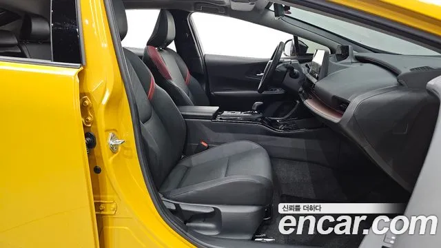 Toyota Prius 2023 thumb 10