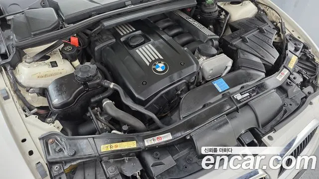 BMW 3-Series 2009 thumb 6