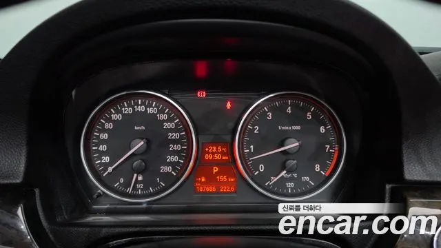 BMW 3-Series 2009 thumb 8