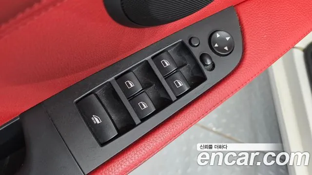 BMW 3-Series 2009 thumb 11