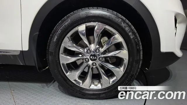 Kia Sorento 2017 thumb 5