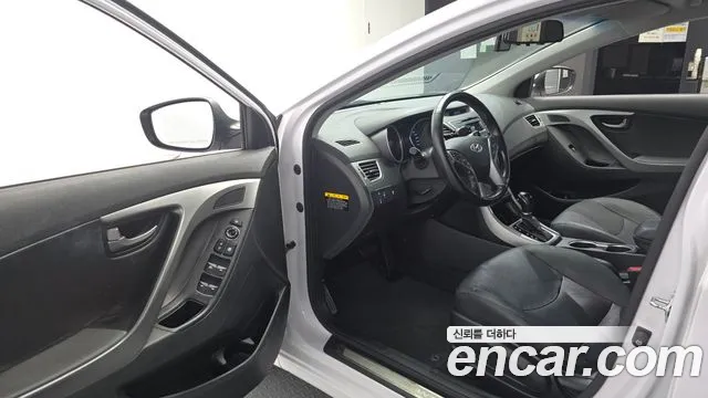 Hyundai Avante 2015 thumb 10