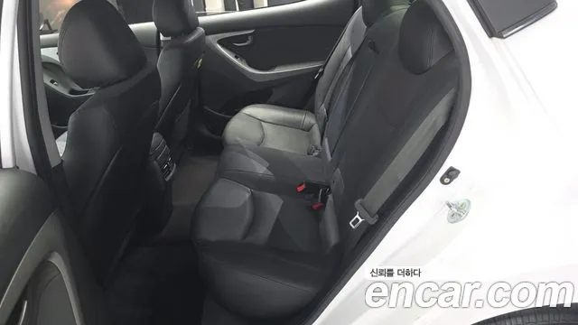 Hyundai Avante 2015 thumb 12