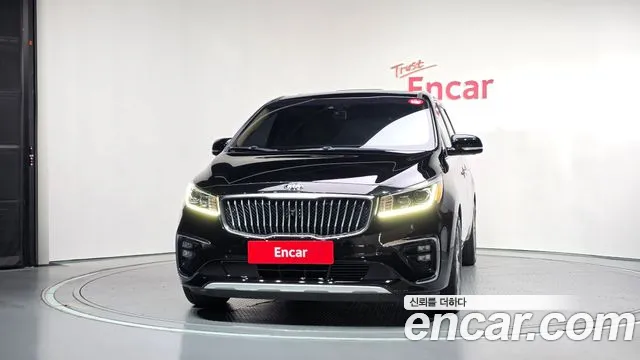 Kia Carnival 2018 thumb 3