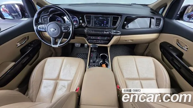 Kia Carnival 2018 thumb 7