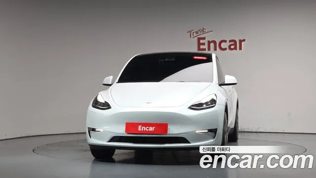 Tesla Model Y 2022 thumb 2