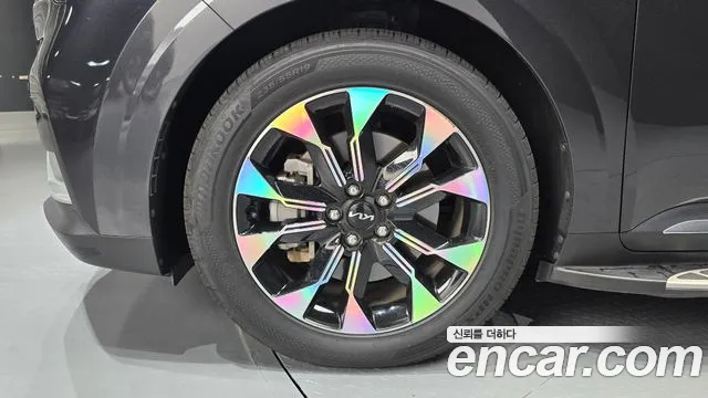 Kia Carnival 2021 thumb 5
