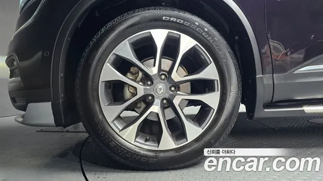 Renault-KoreaSamsung Koleos 2018 thumb 4