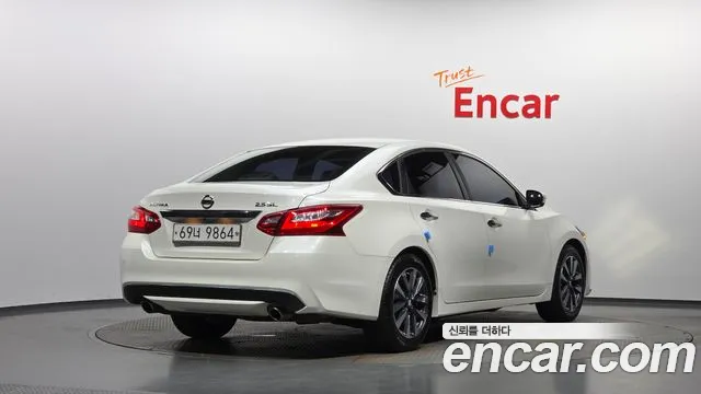 Nissan Altima 2016 thumb 2