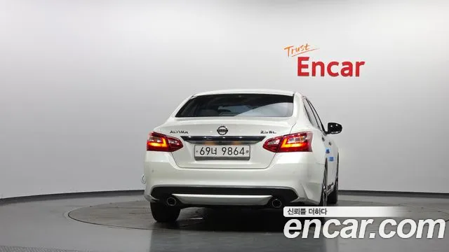Nissan Altima 2016 thumb 4