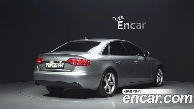Audi A4 2010 thumb 2