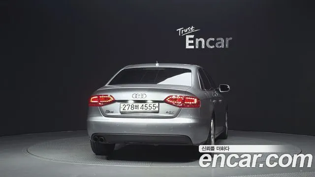 Audi A4 2010 thumb 4