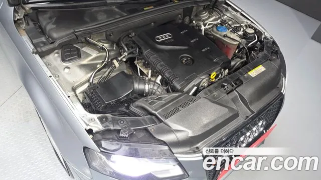 Audi A4 2010 thumb 6