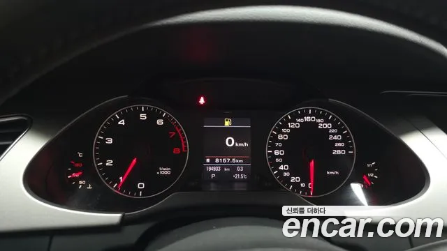 Audi A4 2010 thumb 8