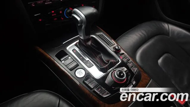 Audi A4 2010 thumb 9