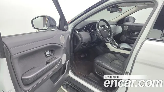 Land Rover Range Rover Evoque 2018 thumb 10