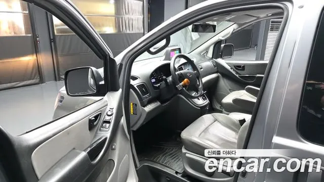 Hyundai Starex 2018 thumb 10