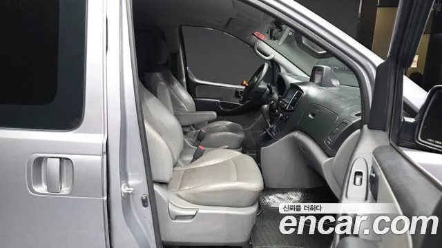 Hyundai Starex 2018 thumb 11