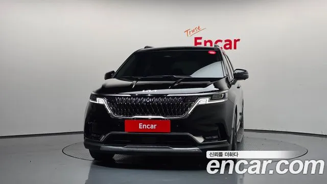 Kia Carnival 2023 thumb 3