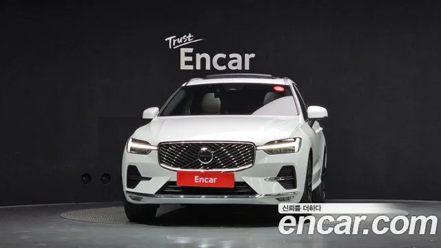 Volvo XC60 2025 thumb 3