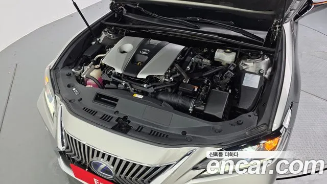 Lexus ES 2018 thumb 5