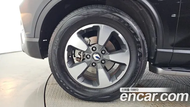 KG_Mobility_Ssangyong Rexton 2017 thumb 5