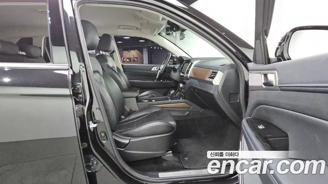 KG_Mobility_Ssangyong Rexton 2017 thumb 11