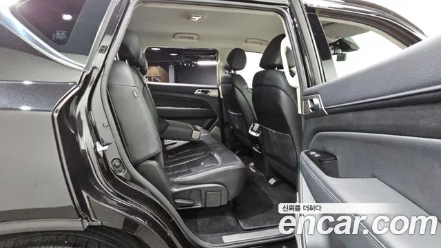 KG_Mobility_Ssangyong Rexton 2017 thumb 12