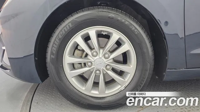 Hyundai Avante 2019 thumb 5