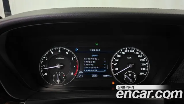 Genesis G90 2016 thumb 8