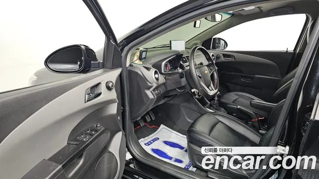 ChevroletGMDaewoo Aveo 2018 thumb 10
