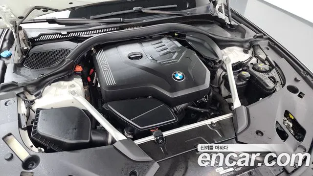 BMW 5-Series 2019 thumb 6