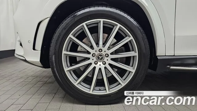 Mercedes-Benz GLS 2023 thumb 5