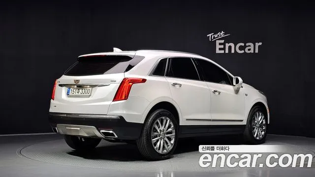 Cadillac XT5 2018 thumb 2