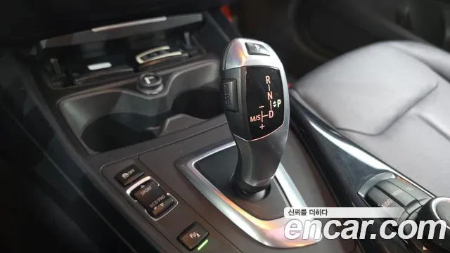 BMW 1-Series 2014 thumb 9