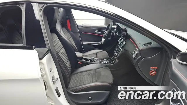 Mercedes-Benz CLA 2018 thumb 10