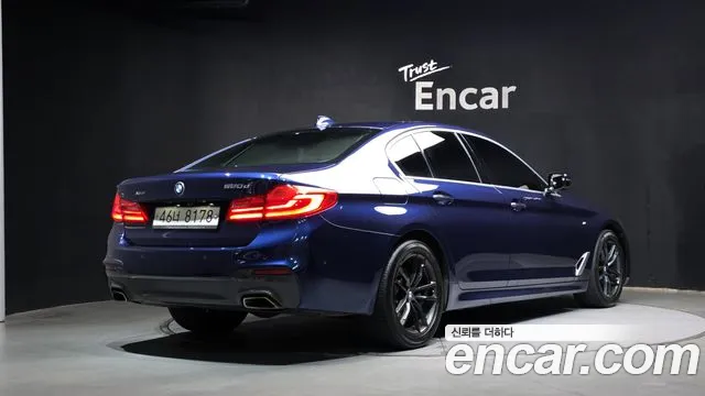 BMW 5-Series 2018 thumb 2