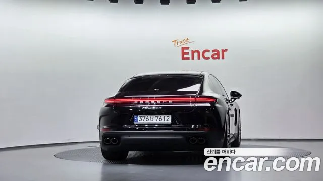 Porsche Panamera 2024 thumb 4