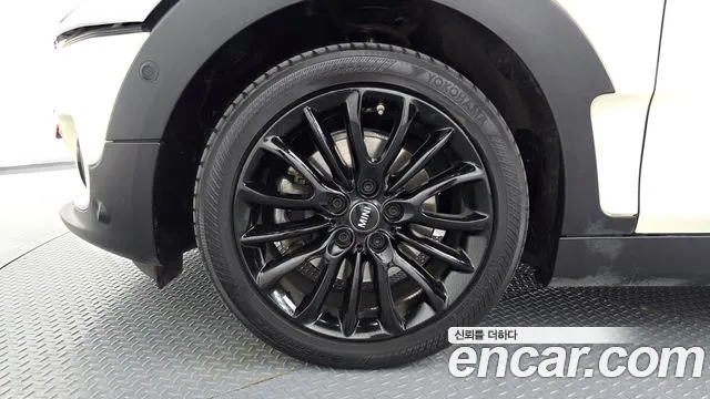 MINI Clubman 2020 thumb 4