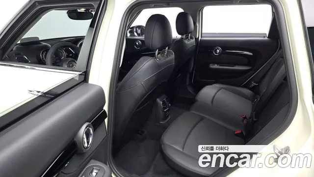 MINI Clubman 2020 thumb 11