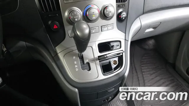 Hyundai Starex 2015 thumb 9