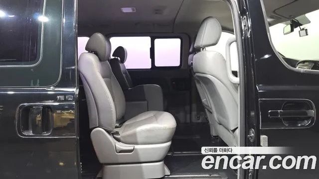 Hyundai Starex 2015 thumb 12