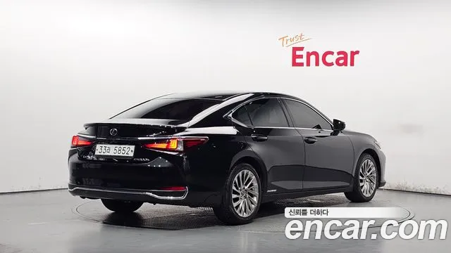 Lexus ES 2018 thumb 2