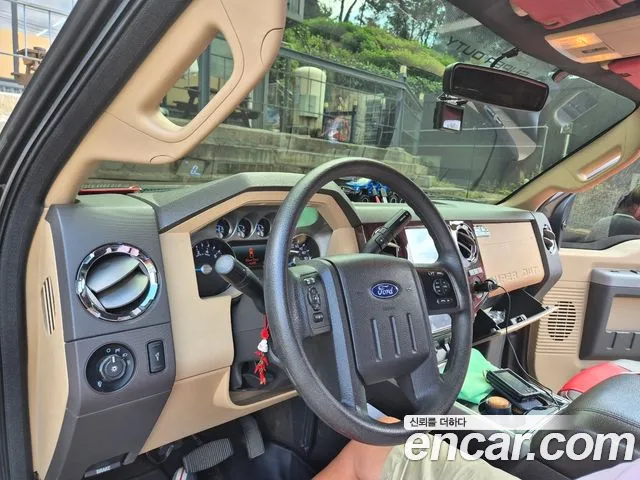 Ford F350 2015 thumb 6