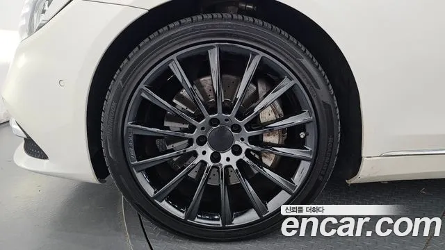 Mercedes-Benz S-Класс 2018 thumb 5
