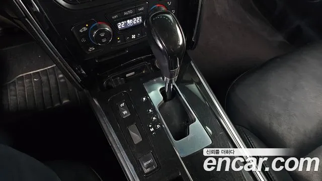 Renault-KoreaSamsung Latitude 2011 thumb 9