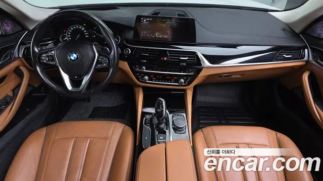 BMW 5-Series 2017 thumb 7