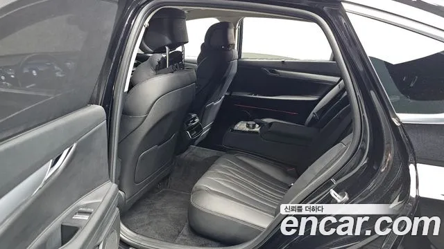 Genesis G80 2024 thumb 11