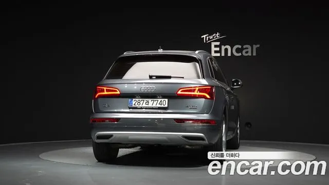 Audi Q5 2020 thumb 4